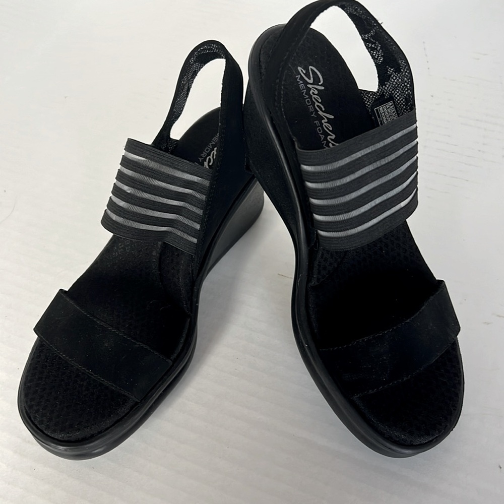 Skechers